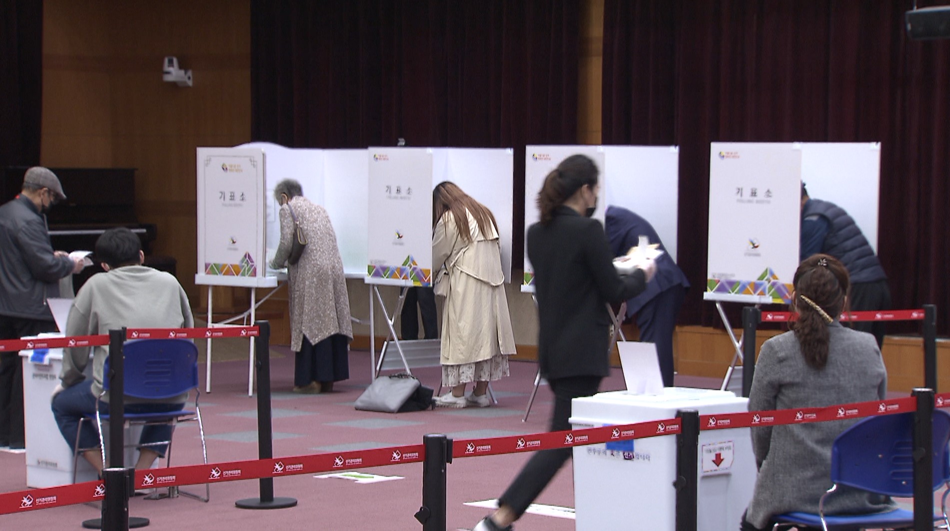 확진자 사전투표 '3월 5일'..본투표 오후 6시∼ 7시 반