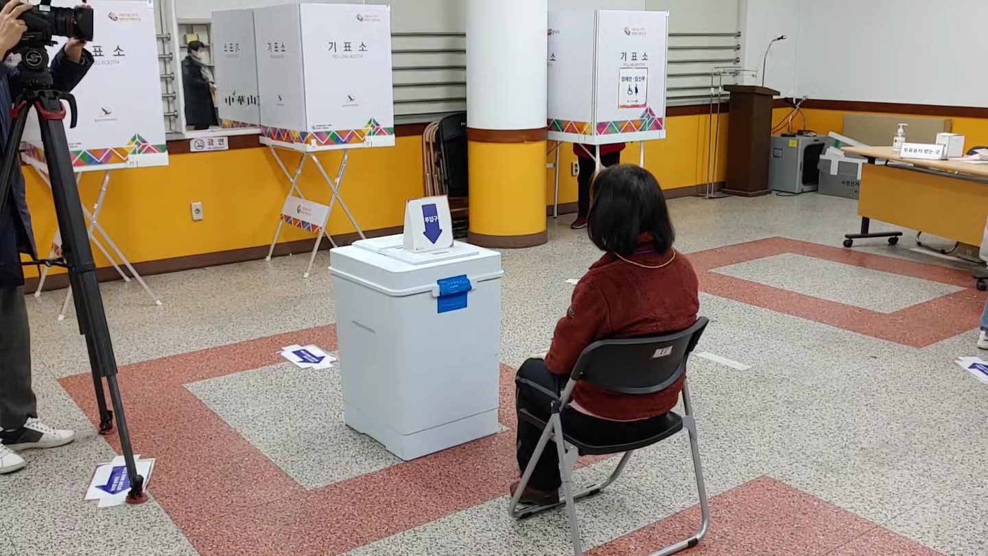 전북 오후 1시 투표율 69%..전국 2번째 높아