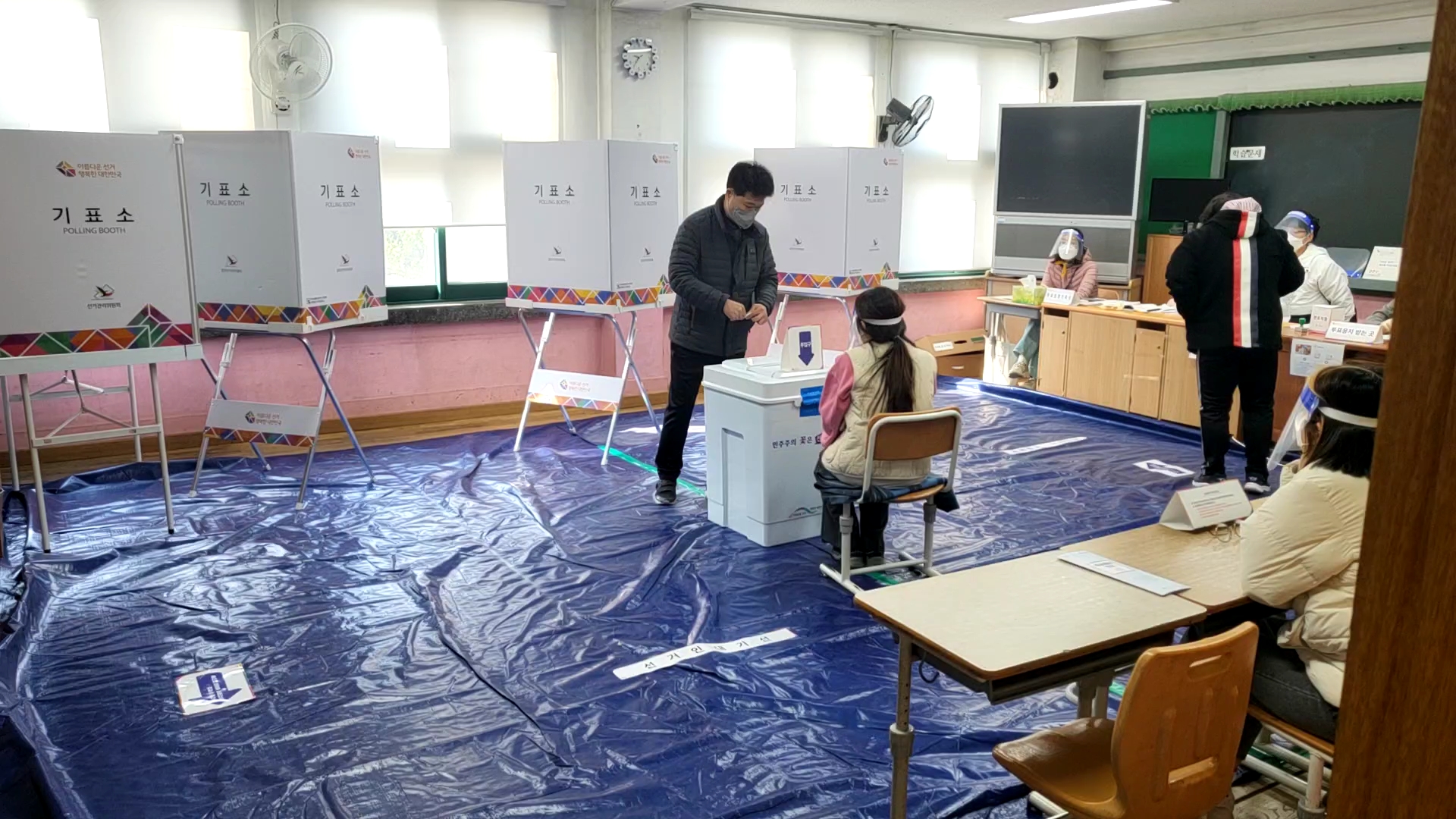 방송3사 출구조사 결과에 양당 반응 엇갈려