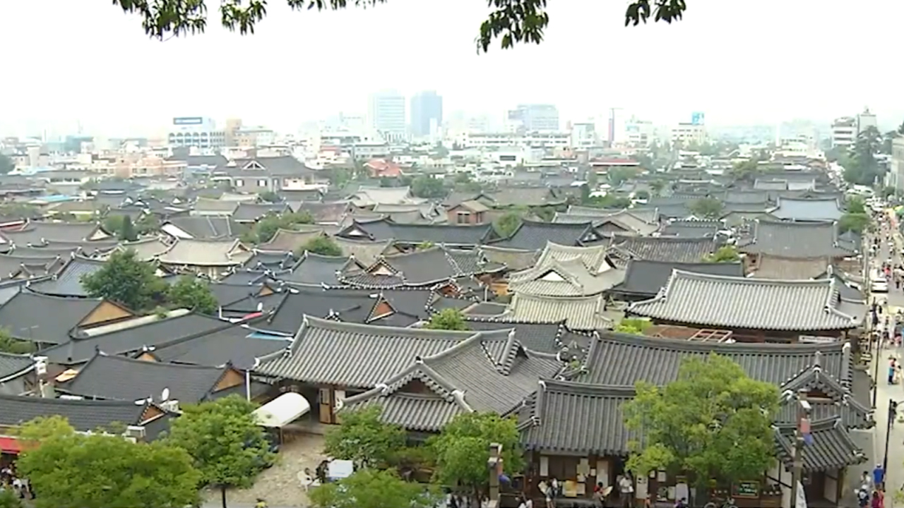 '전주 비빔춤' 퍼포먼스 한옥마을서 공개