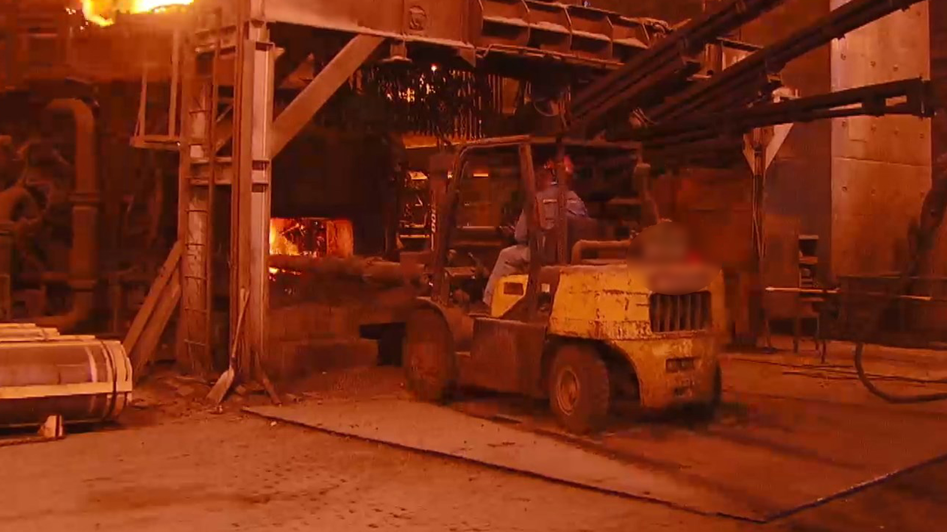 50대 노동자 지게차에 참변.. 신호수 없었다, 왜?