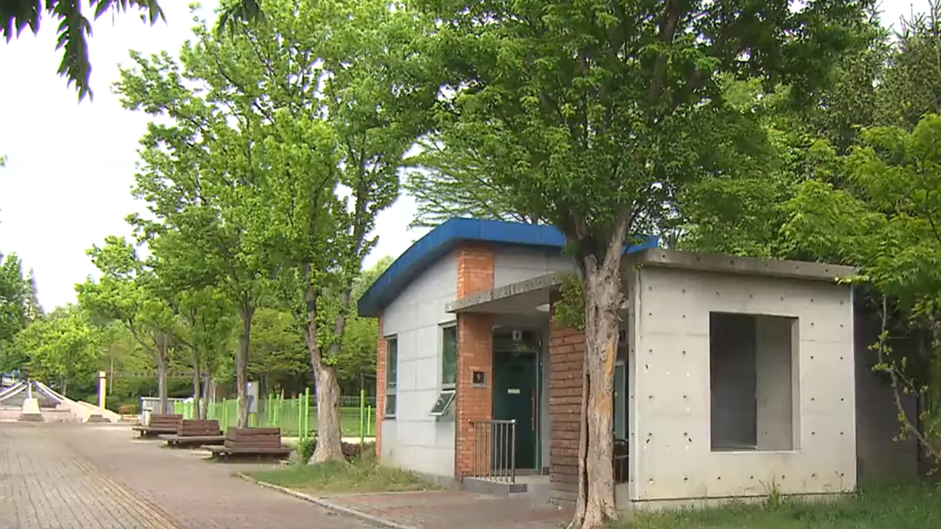 야외활동 증가..위생, 불법 카메라 설치 등 공중화장실 점검