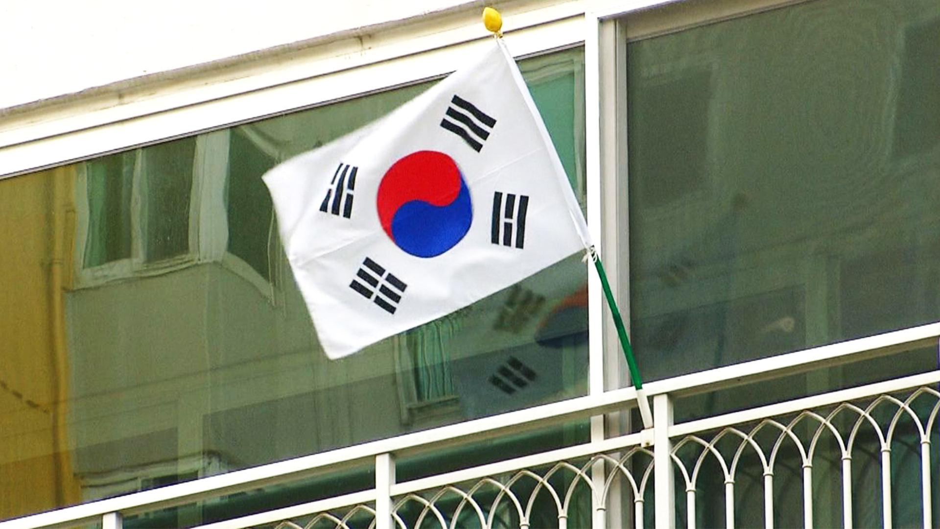전주시, 올바른 게양법 안내 등 태극기 달기 운동 추진