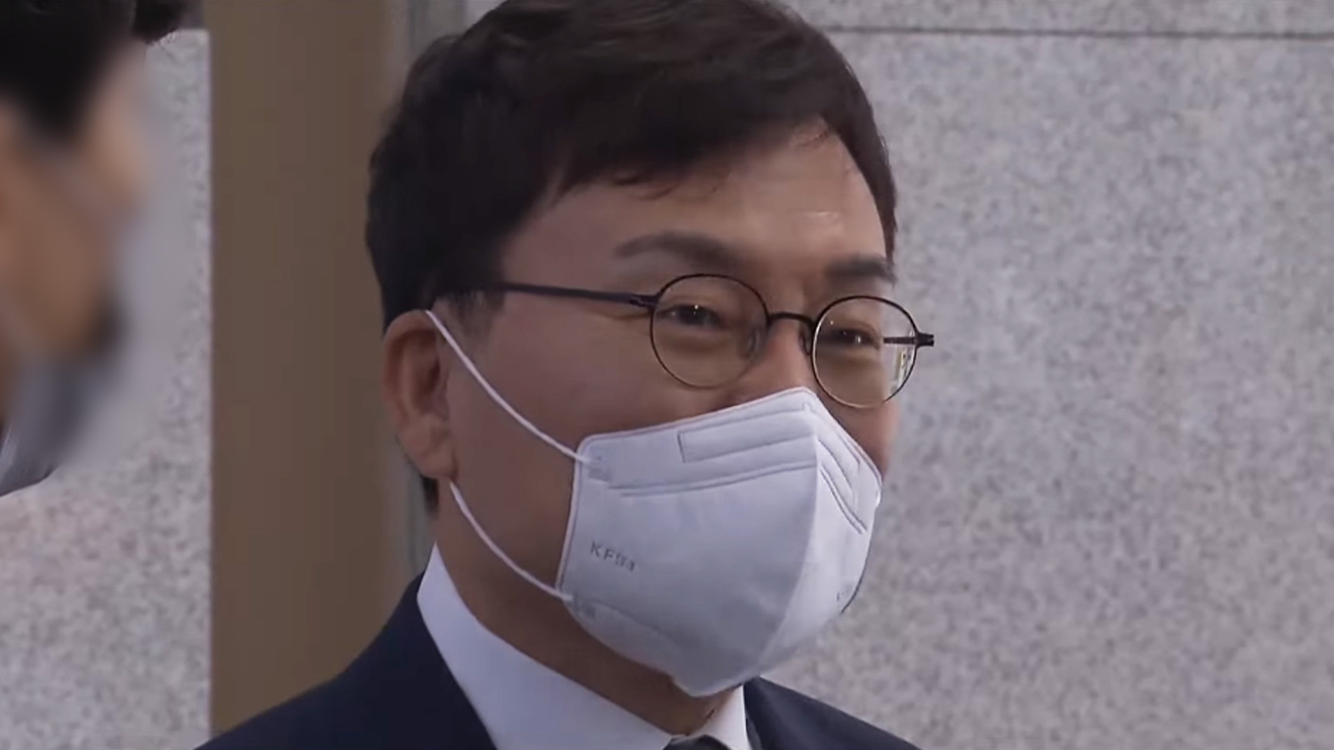 '이스타항공 채용비리 의혹' 이상직 전 의원, 영장실질심사 진행 중