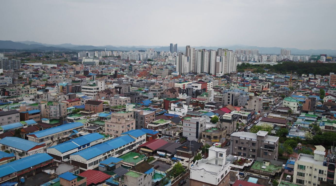 갤럽 조사, 경기 나빠진다 66%, 집값 내린다 69%