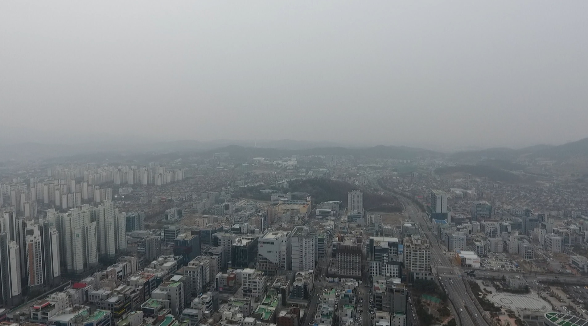 전북지역 일부시군 대기질 '나쁨'.. 낮 최고 16 ~18도