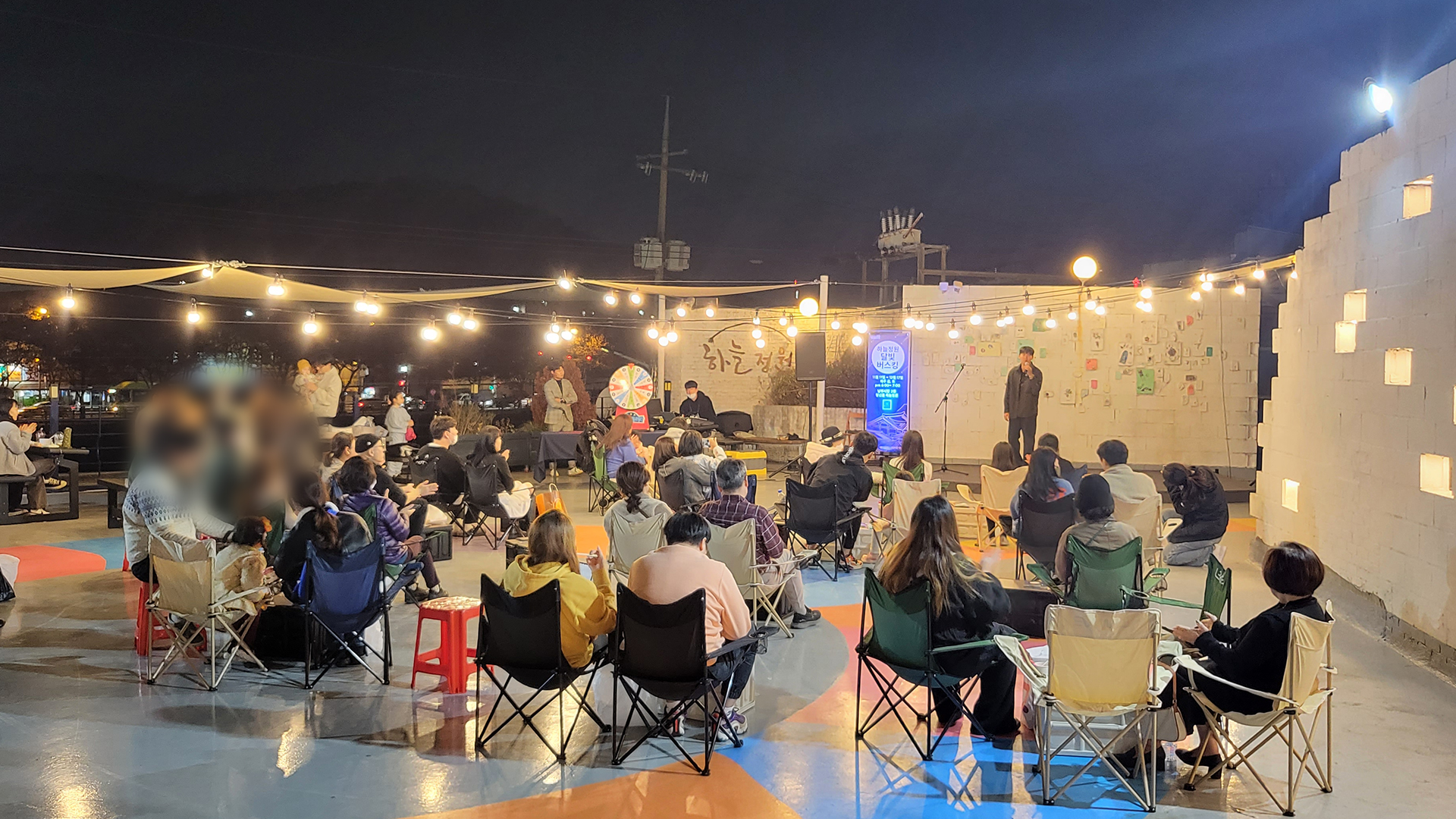 전주 남부시장 하늘정원에서 매주 금,토요일 버스킹 공연