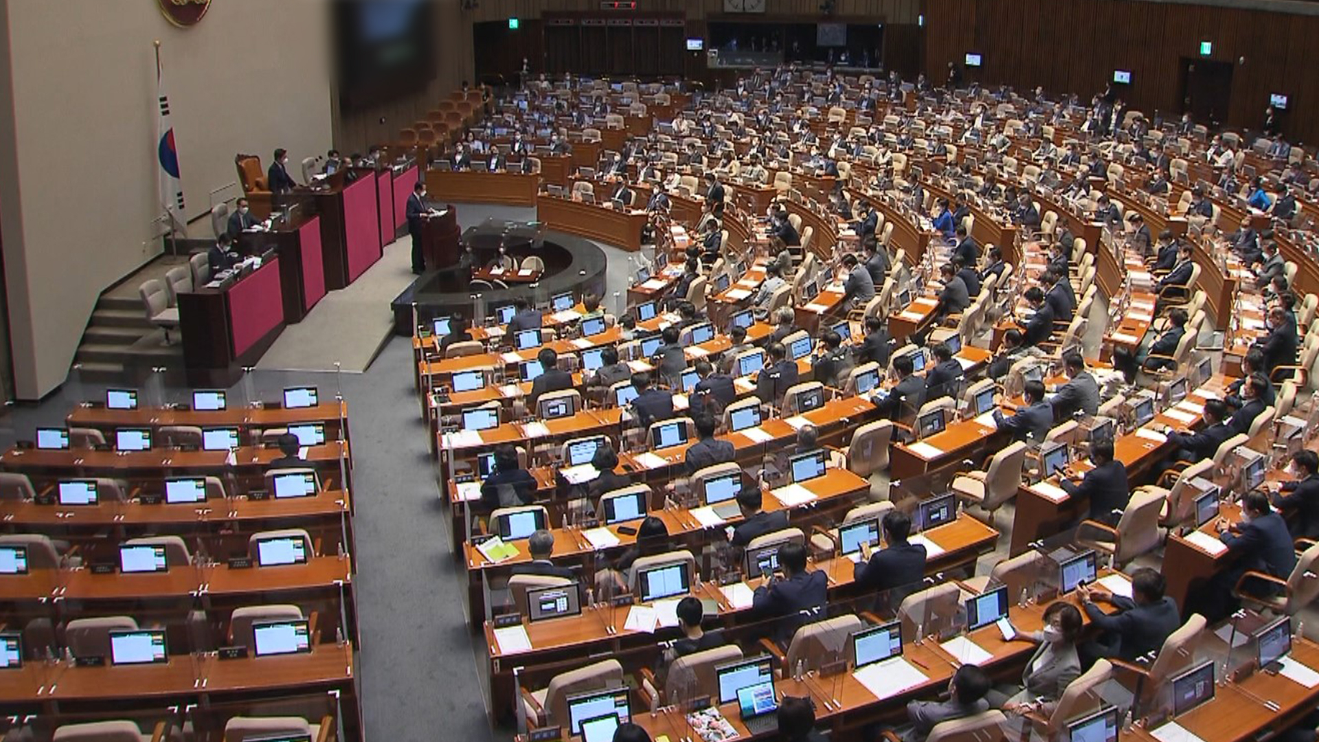 교권 강화 '학생 생활지도법' 국회 통과