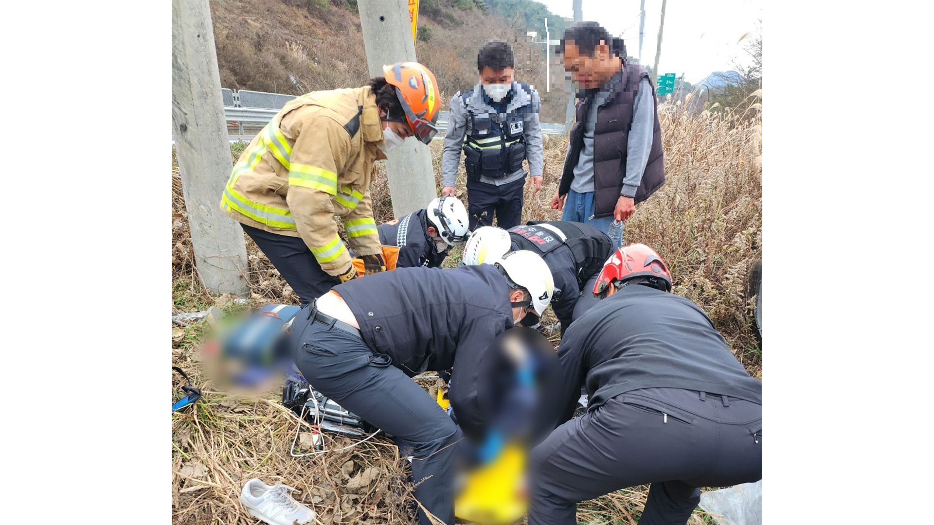 순창의 한 도로에서 승용차 뒤집혀.. 승객 1명 숨져
