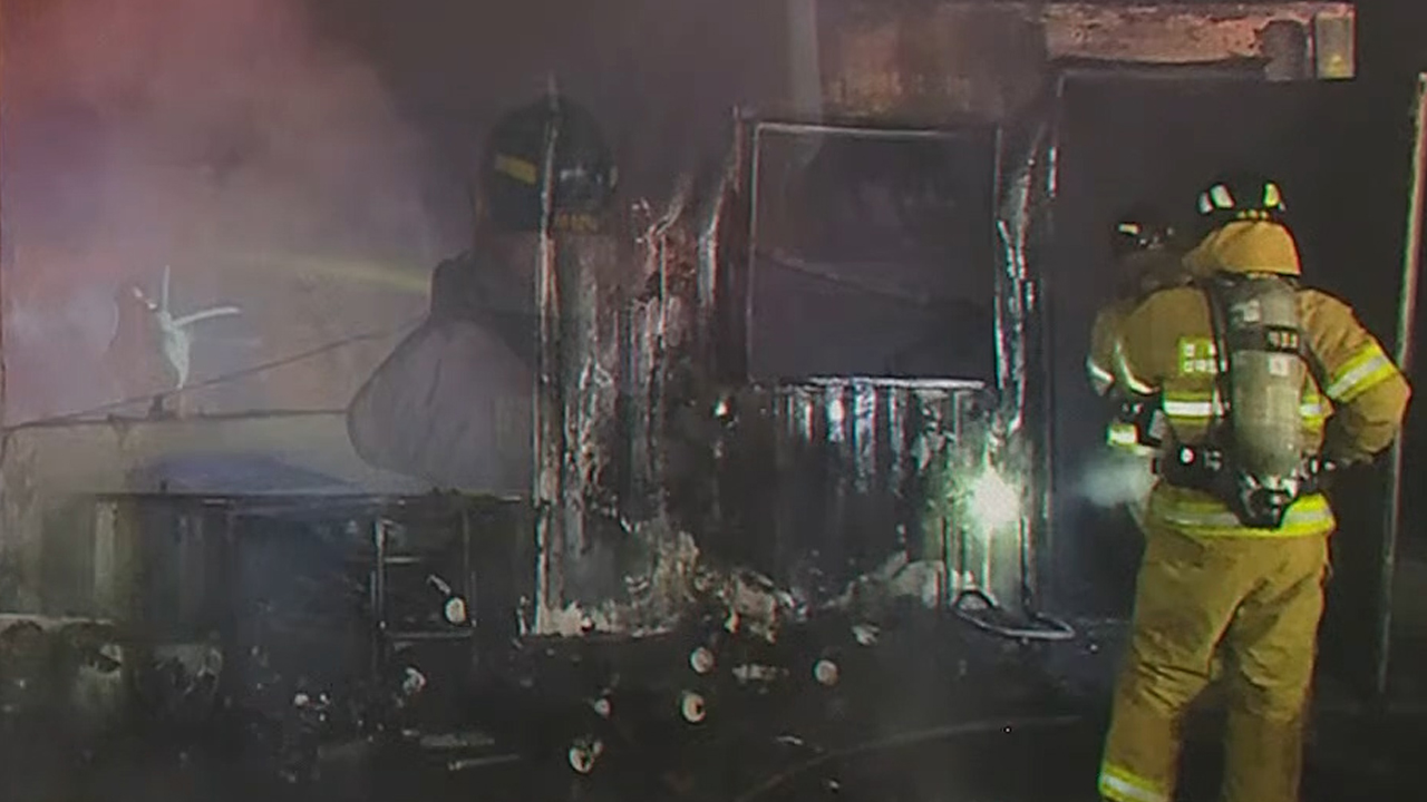 정읍 감곡면 축사 관리동에서 불..4천만 원 피해