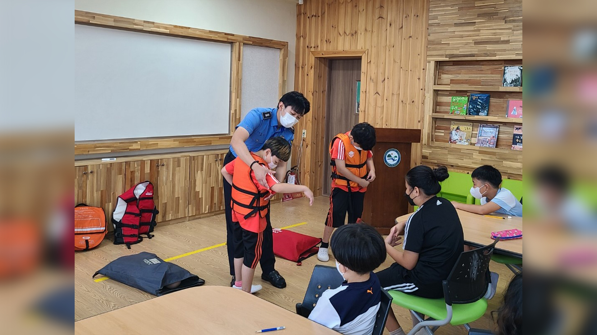 군산해경, 청소년 대상 '찾아가는 연안안전교실' 운영