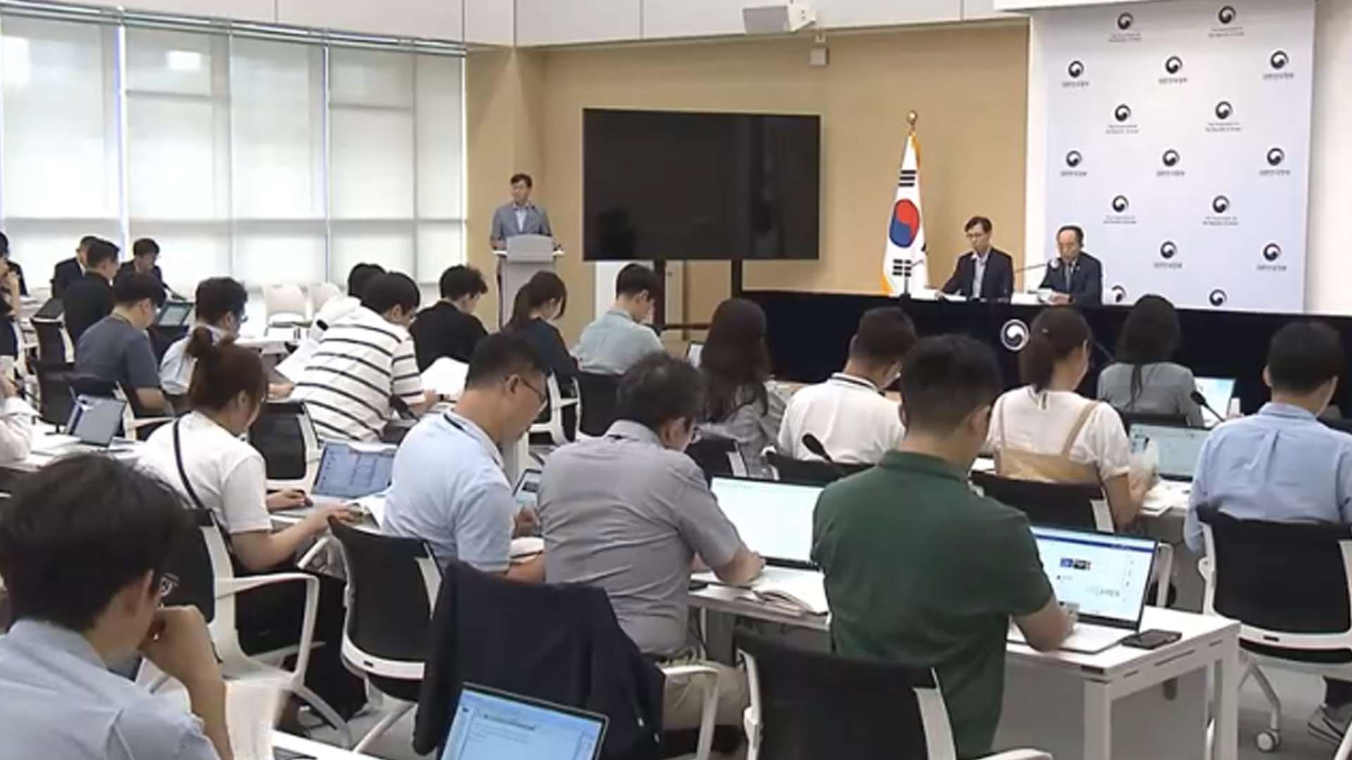 결혼한 자녀 증여한도 늘린다.. “5천만 원 → 1억 5천만 원으로”