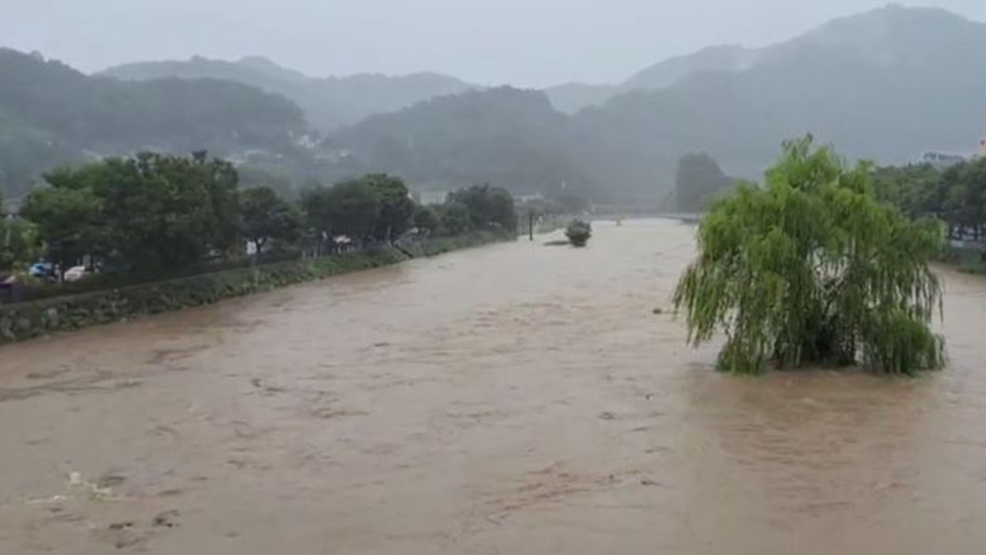 [전북날씨] 군산394.25mm..남원 장수 제외 12개 시군 호우특보 발효 중
