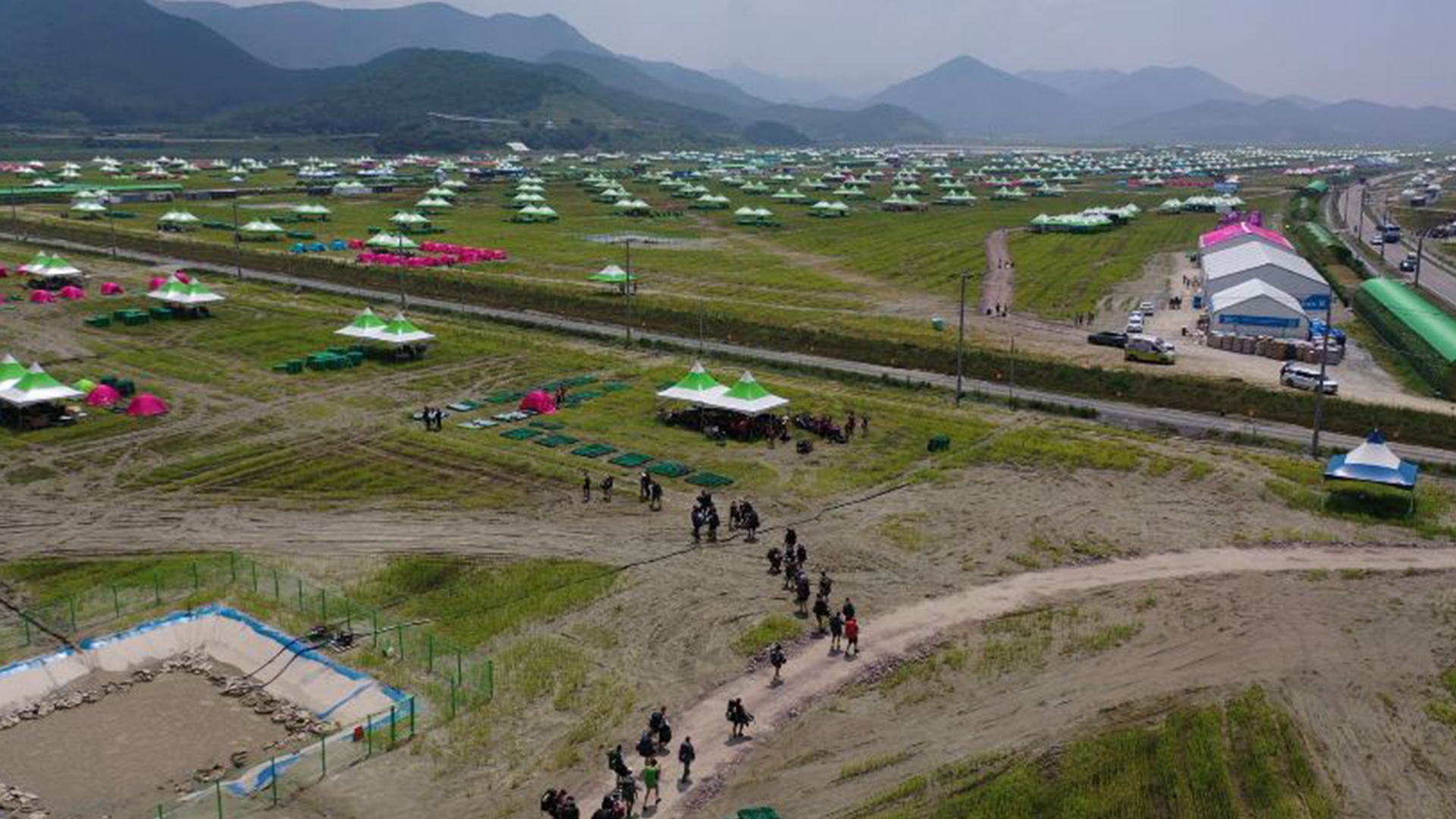 대통령 지시에 주최 측 뒤늦게 일사불란