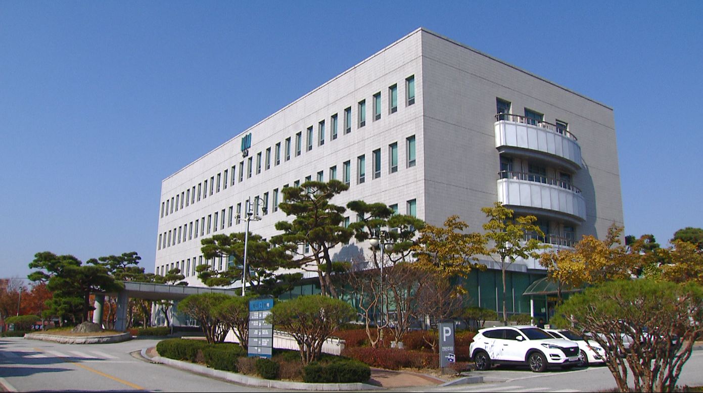 '뇌물 받고 태양광 사업 편의'.. 전 정읍시의장 구속 기소