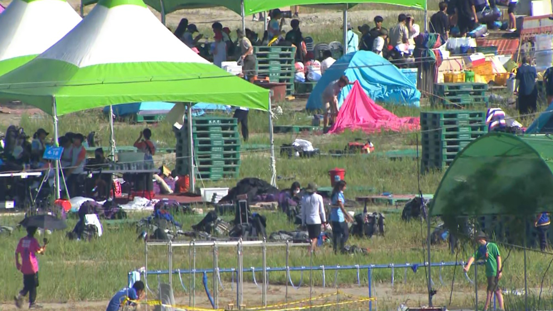 새만금 떠나는 잼버리 대원들, 수도권 등 8곳으로 이동.. 전북에도 5천여 명 남아