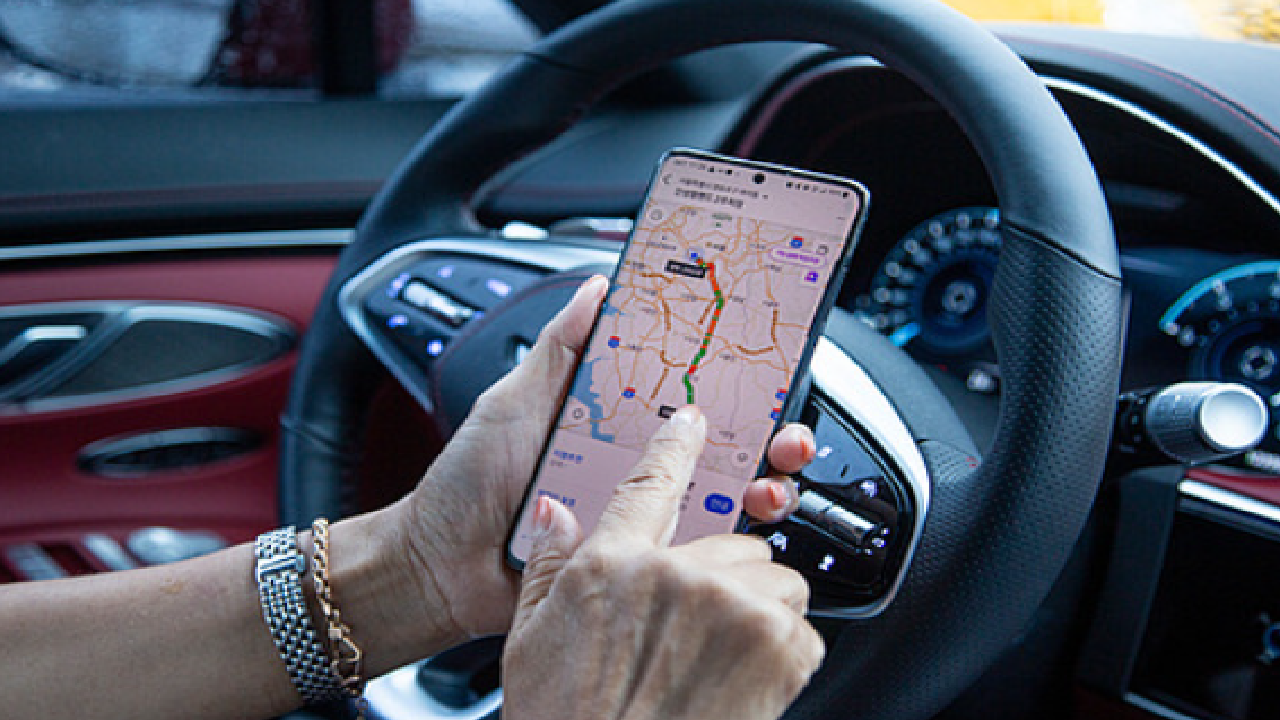 고속도로 운전자 49.7% 스마트폰 사용 경험 있다..