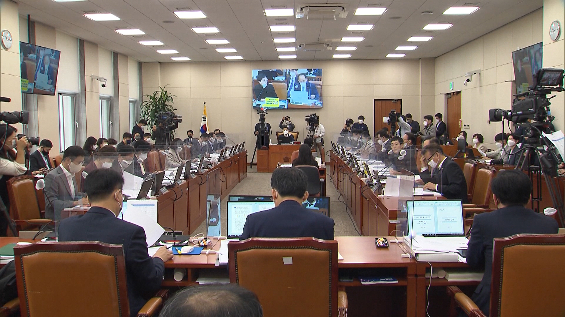 국감서도 논란된 새만금 예산..