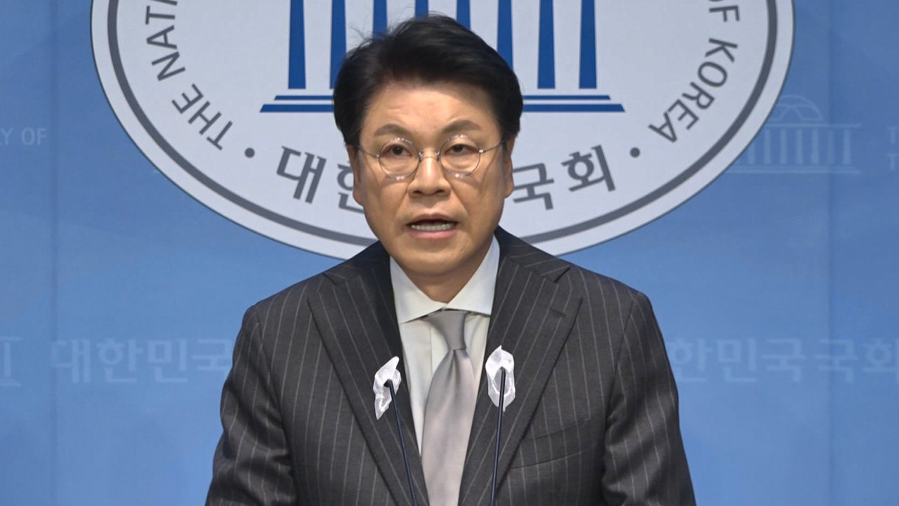 '원조 윤핵관' 장제원 불출마 선언.. 
