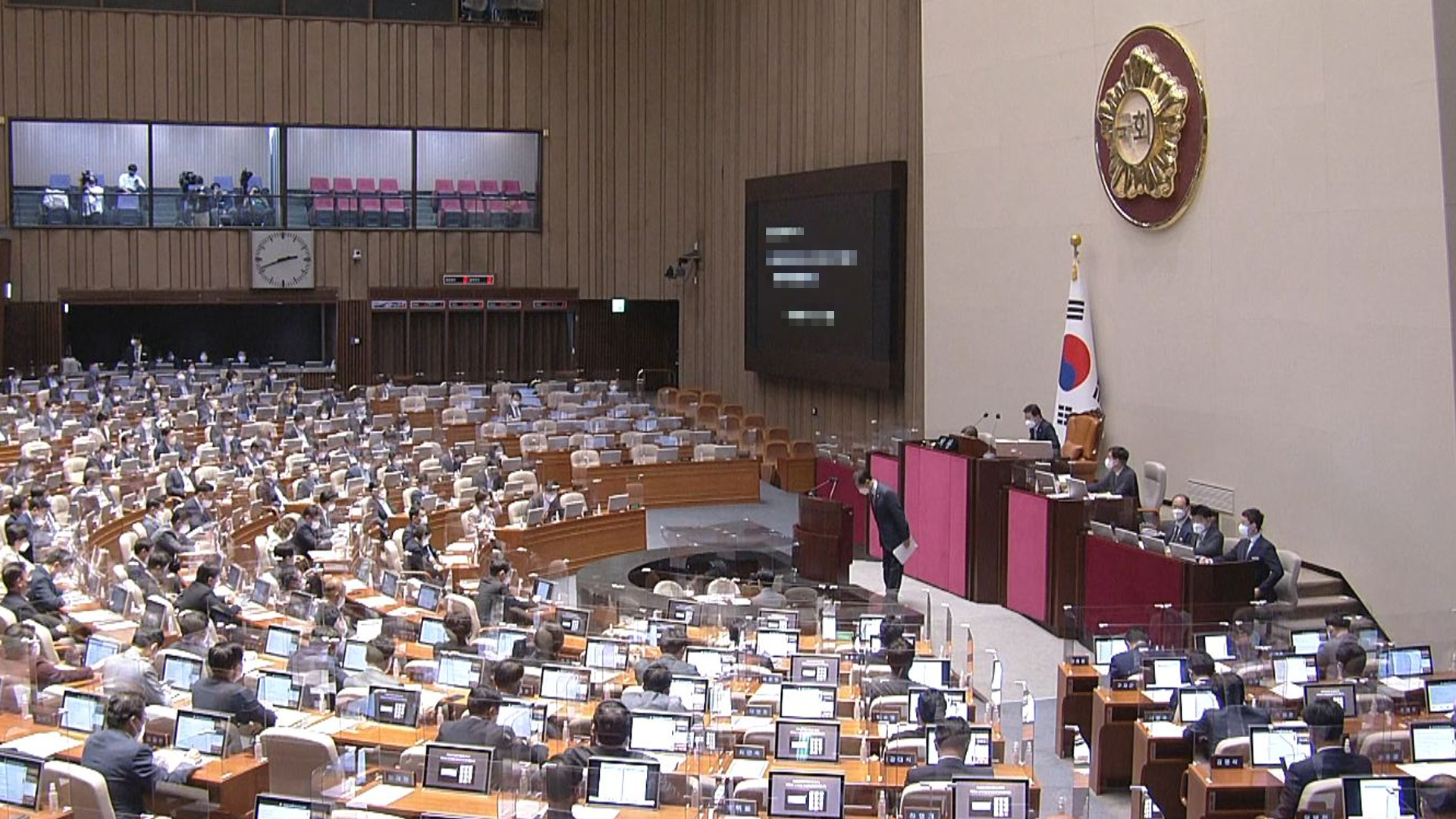 '대장동 50억 클럽 특검법' 국회 통과.. 국힘 표결 불참