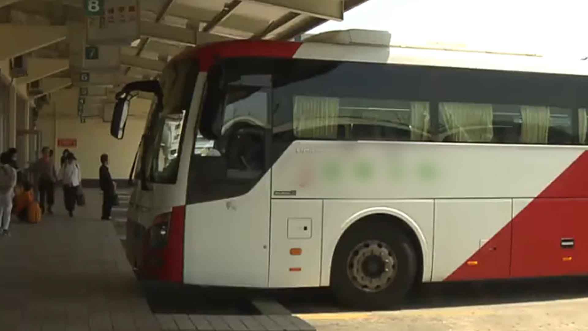 갈수록 버스 안 탄다.. “버스 승객들 철도·항공으로 옮겨가”