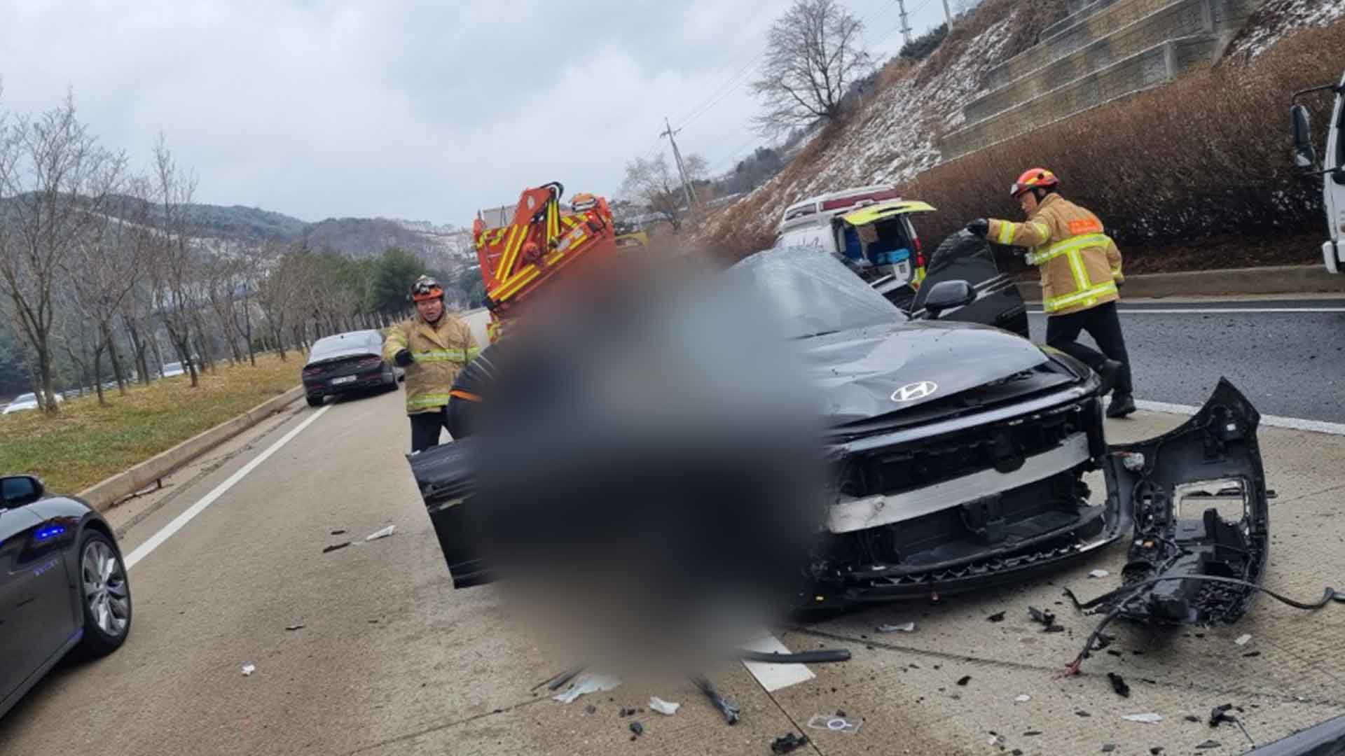 장수 지역 고속도로에서 추돌사고.. 