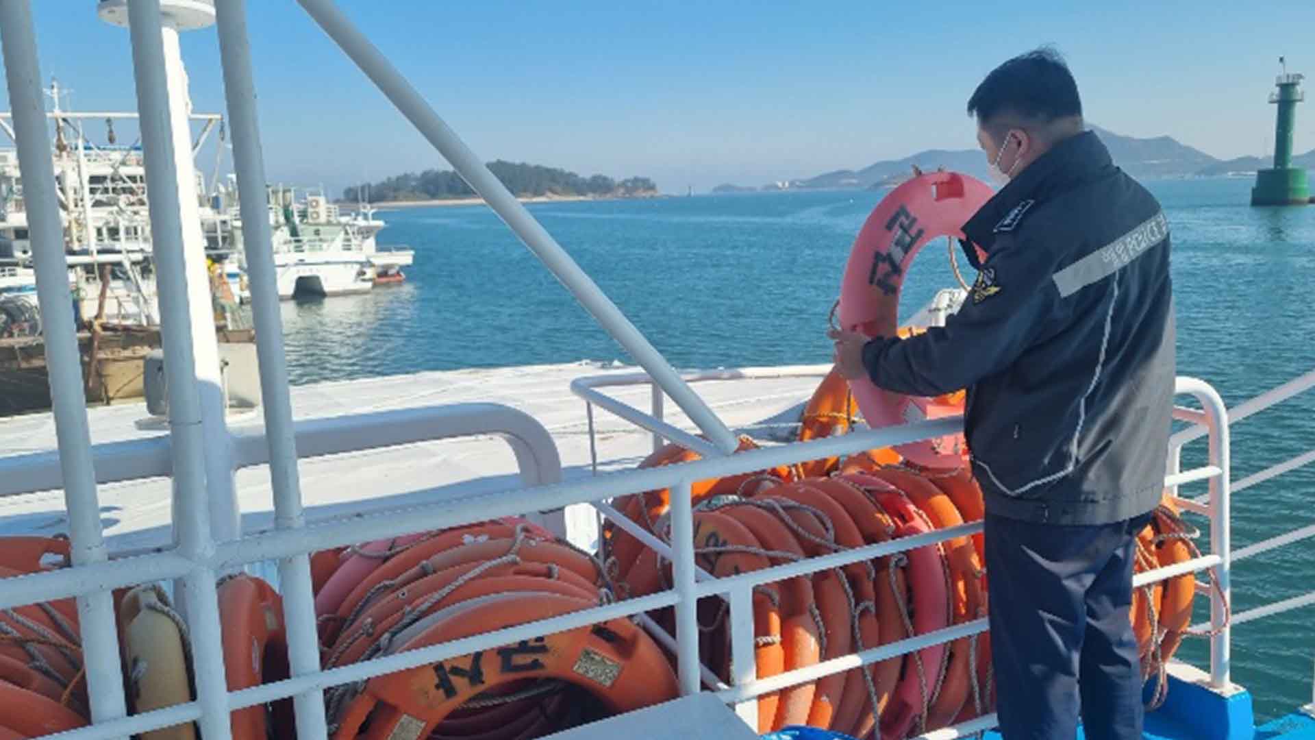 군산해경, 내년 2월까지 겨울철 선박 안전 점검