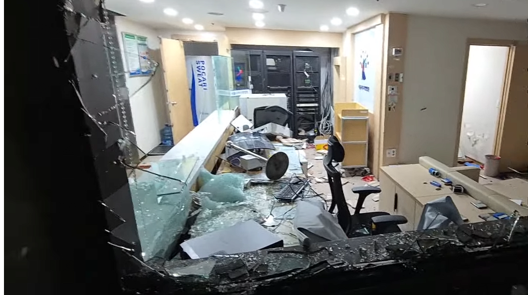 경찰, '법원 난입' 66명 구속영장…유튜버 3명 포함