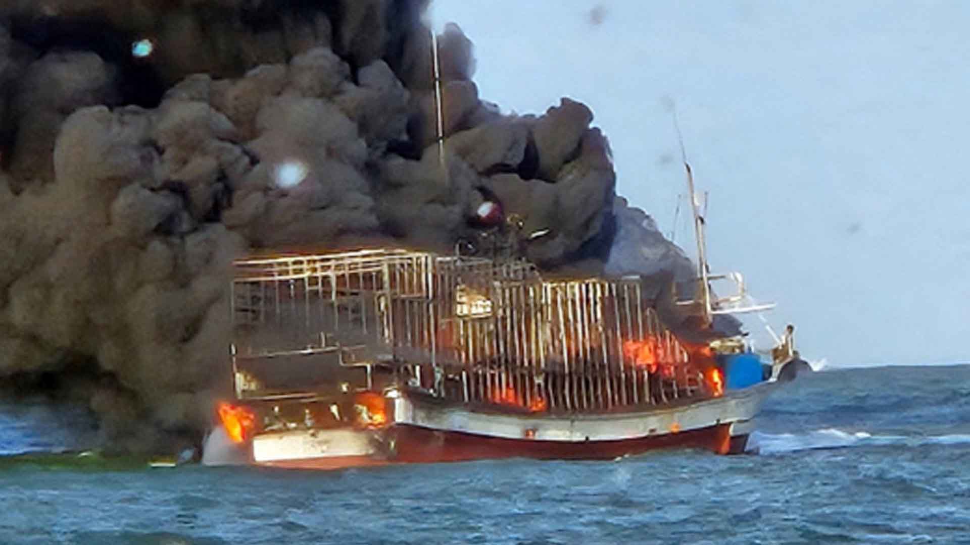 [속보] 부안 선박 화재 실종자 '7명으로 늘어'.. 잠수 수색 시작