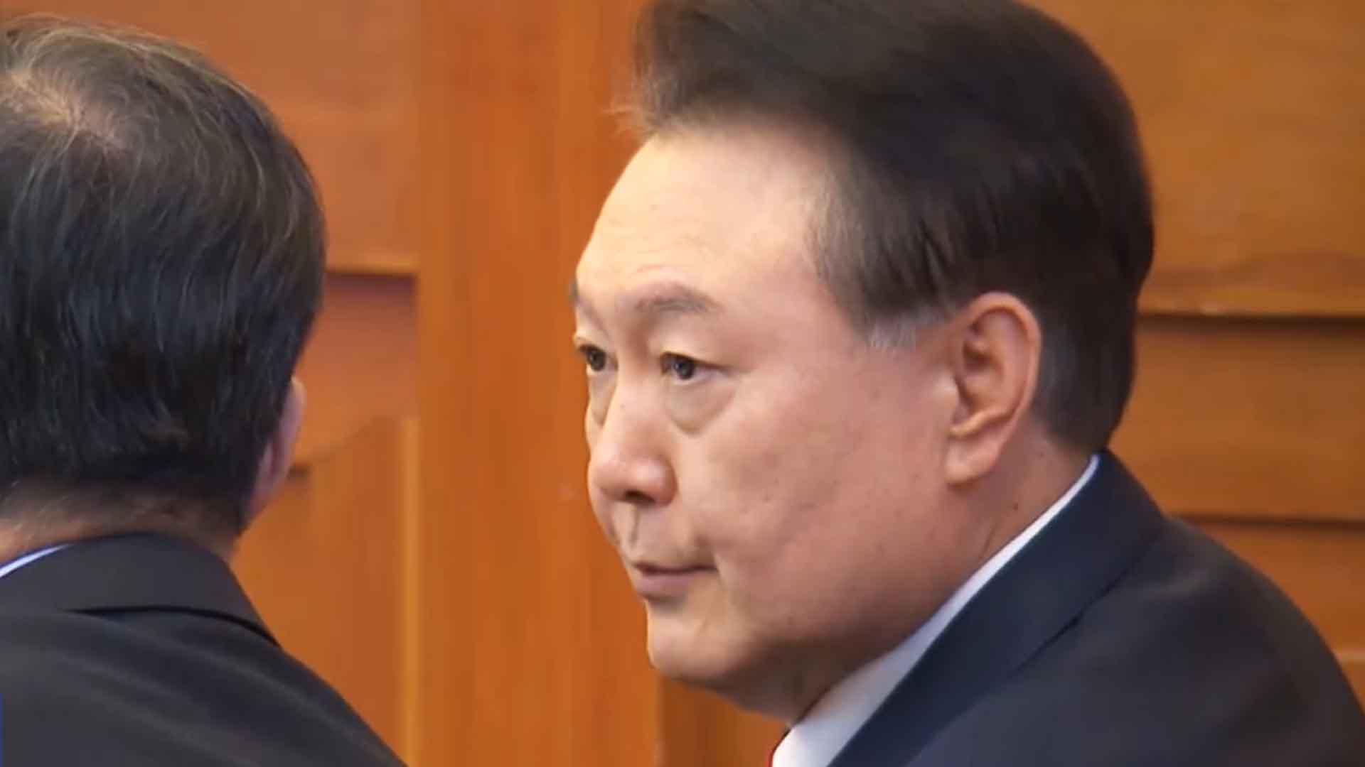 정권 교체 49% 정권 연장 45.3%.. 탄핵 찬성 52% 기각 45.1%