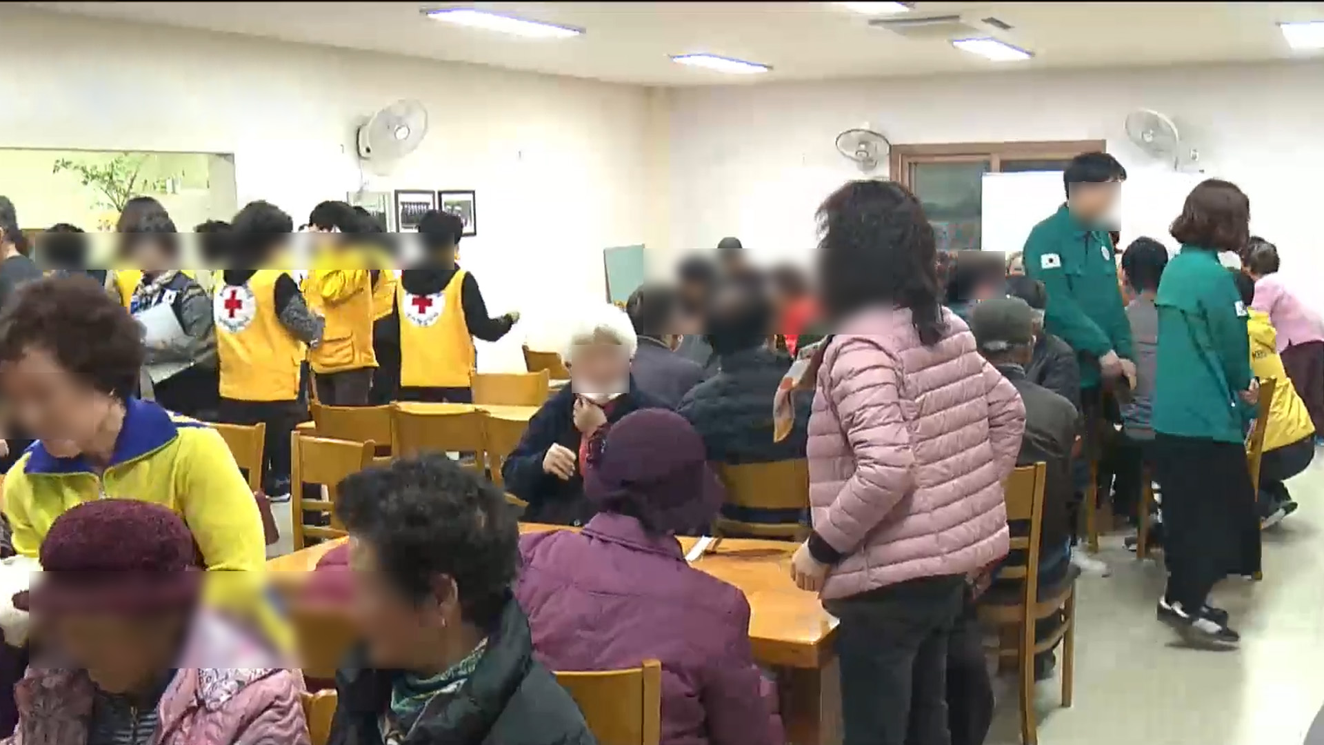 '고창 야산 화재' 주민 12명 대피소 생활 이틀째