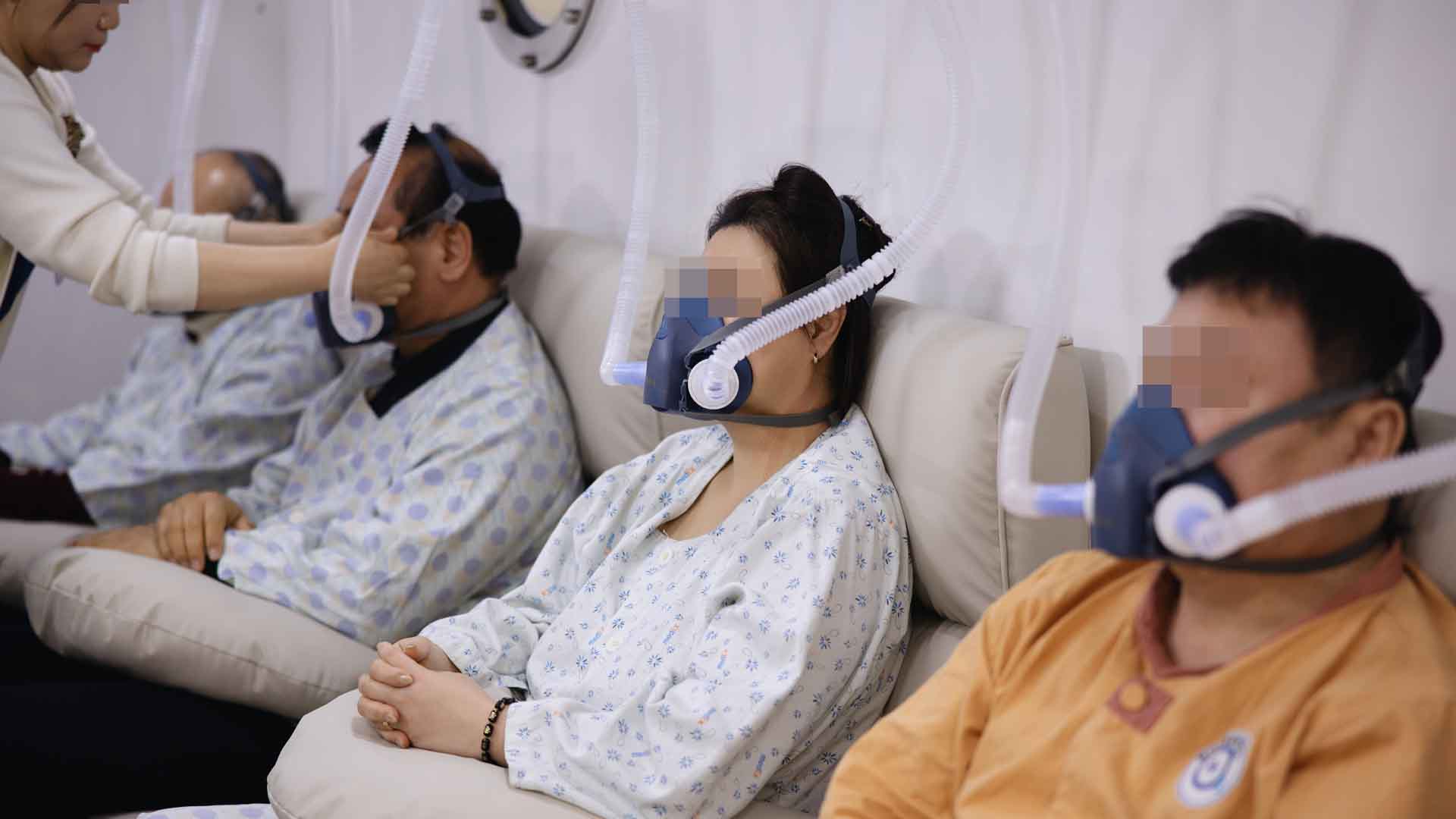 산불 진화 소방대원·피해 주민 위한 도움 이어져
