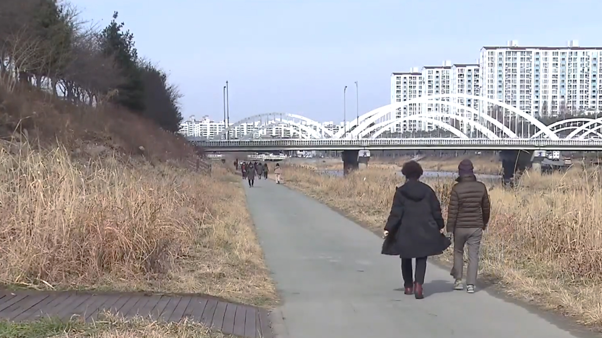 건조한 날씨 계속.. 모레까지 내륙 중심 서리
