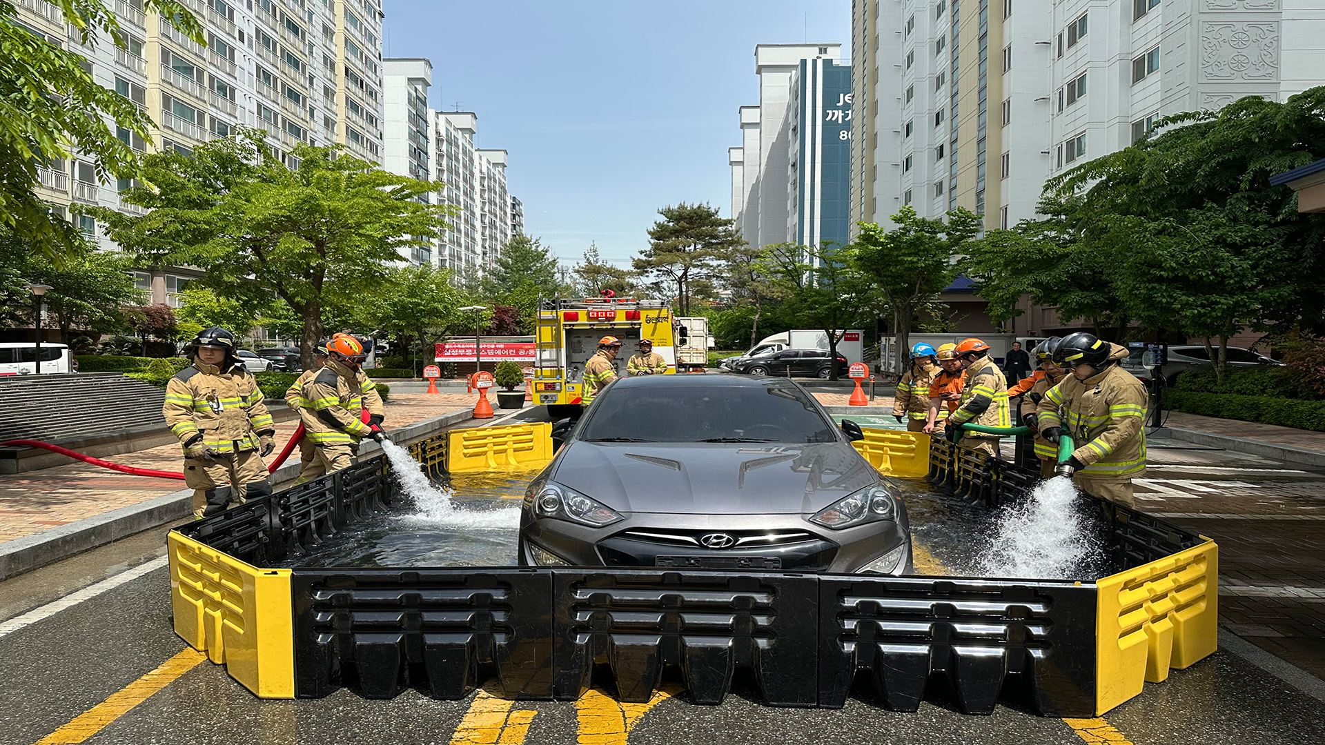 전북소방, 이동식 소화수조 등 전기차 화재 현장 장비 전면 보강