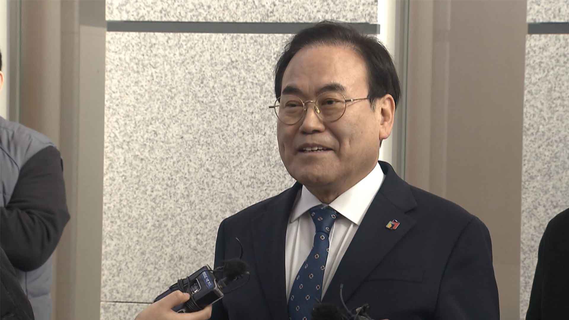 경찰, 서거석 교육감 조사...승진 청탁과 금품 수수 의혹