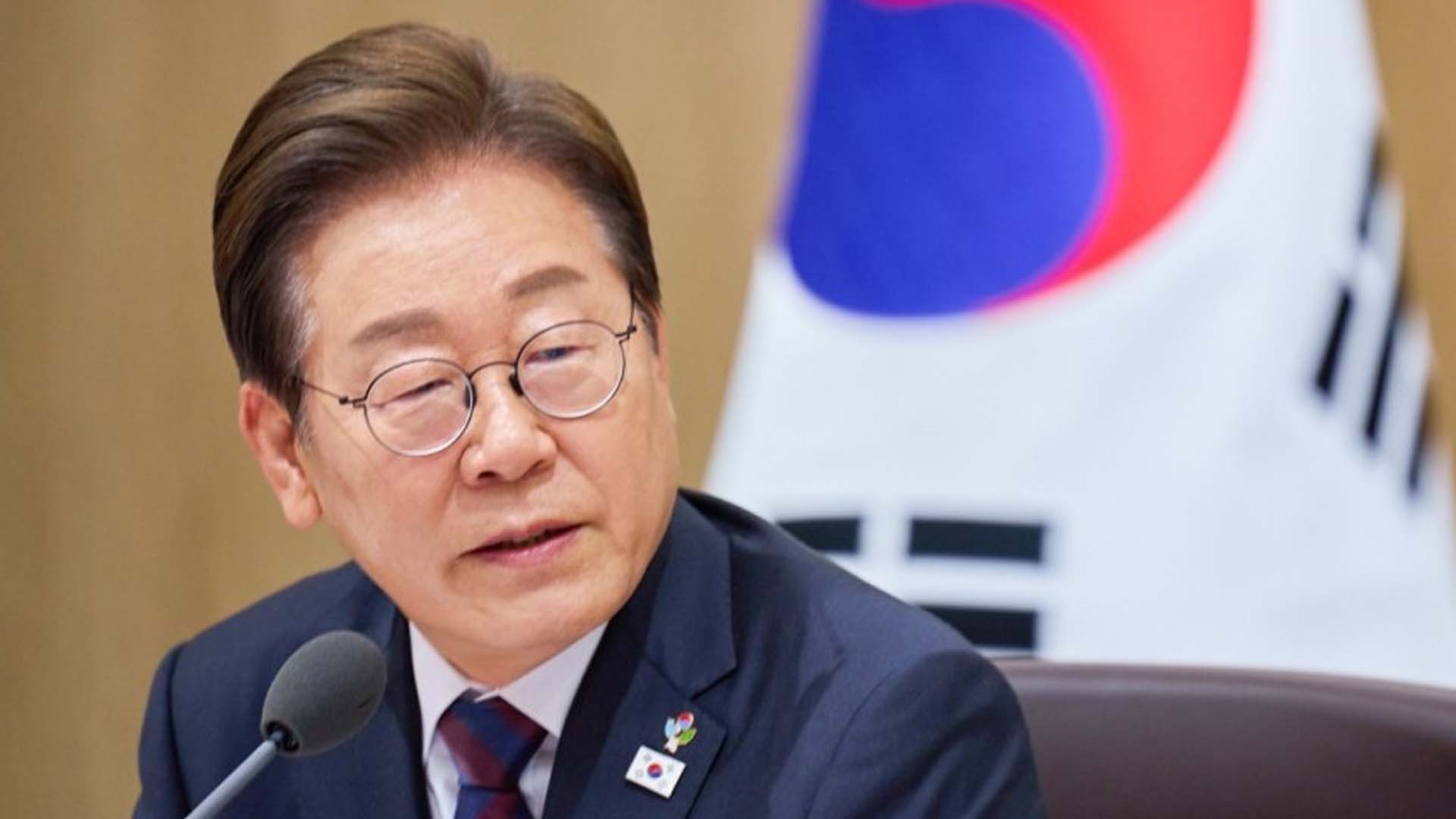 李 대통령 '잘하고 있다' 53%, '잘못하고 있다' 19% [NBS]