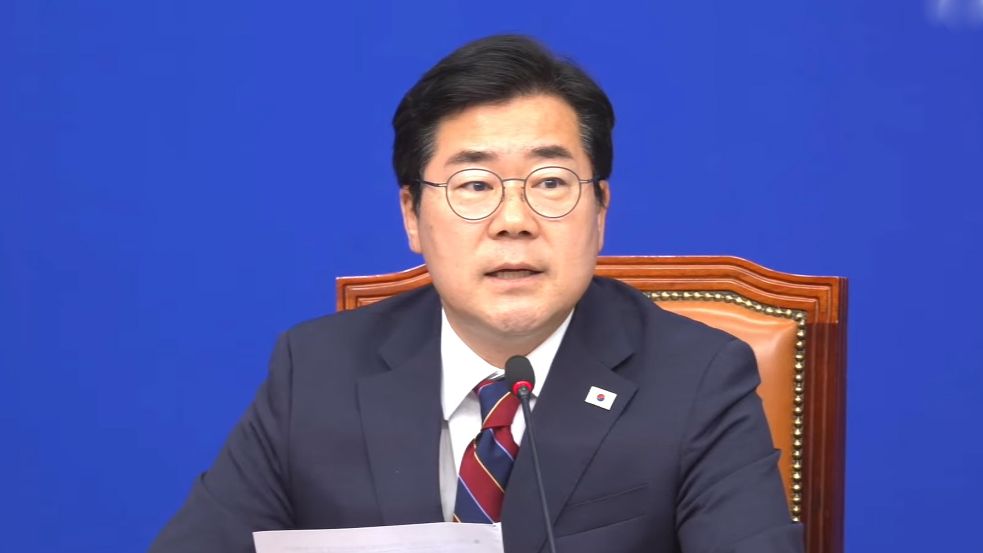 박찬대 “필기도구조차 없는 무덤 만들고 나가.. 새 정부 출범 방해 좌시 않을 것”
