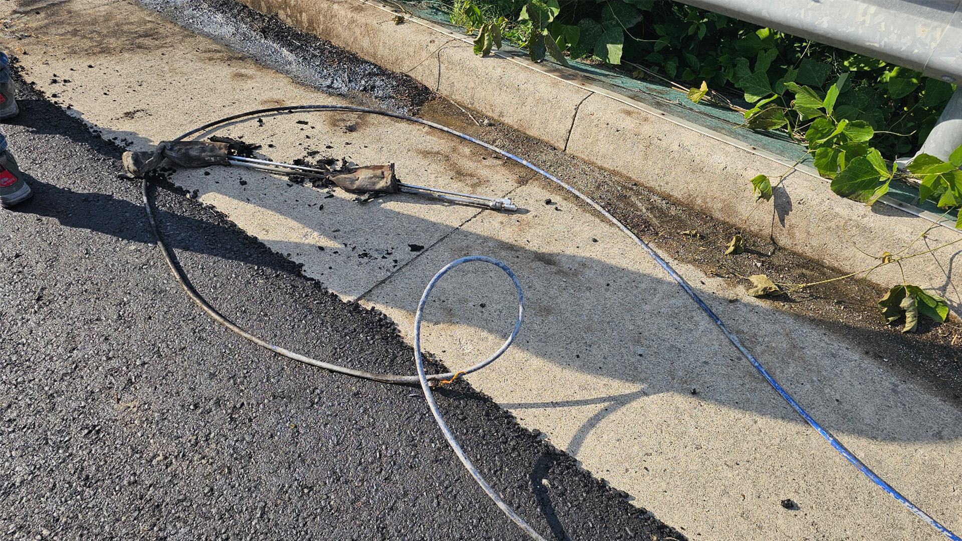 페인트 도장 장비 화재.. 40대 작업자 전신 화상