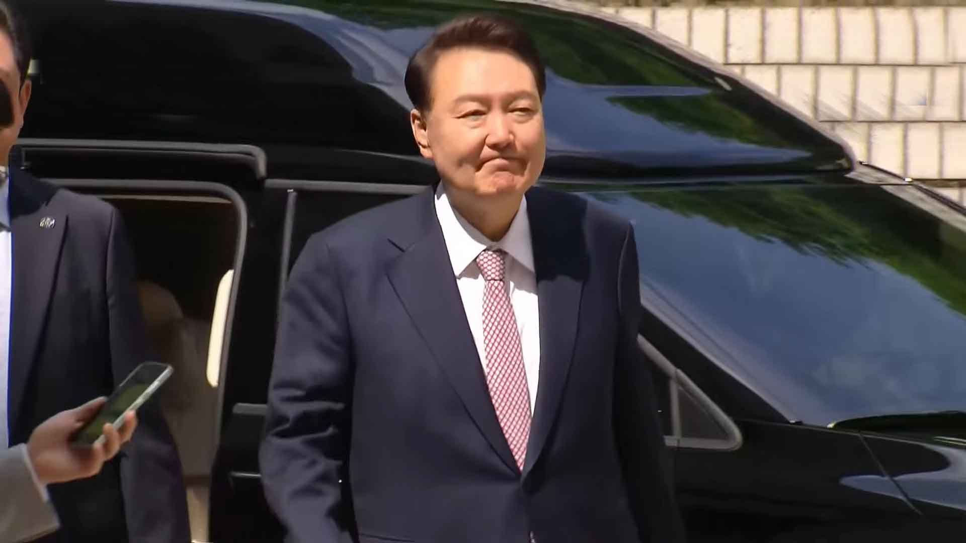 尹, '내란 혐의' 6차 공판 출석