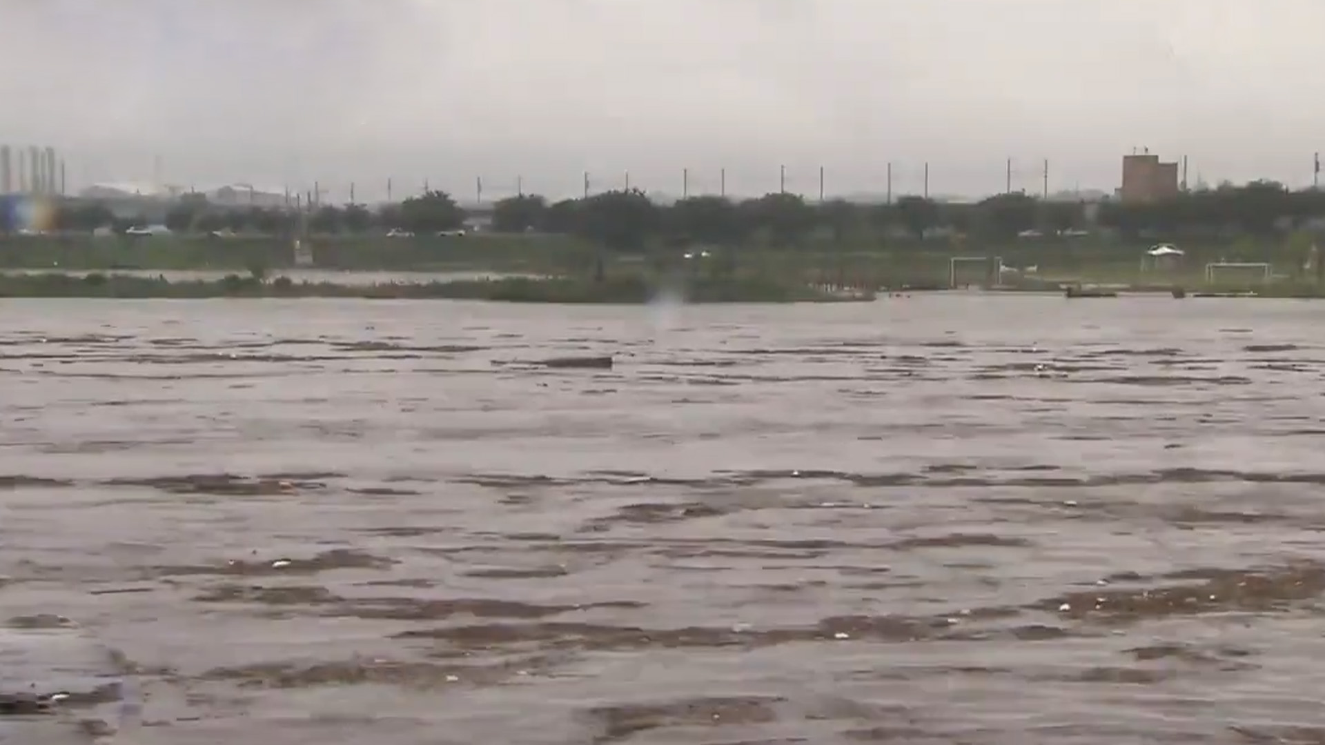 전북 국립공원 탐방로 통제 확대.. 어선 3천여 척 피항