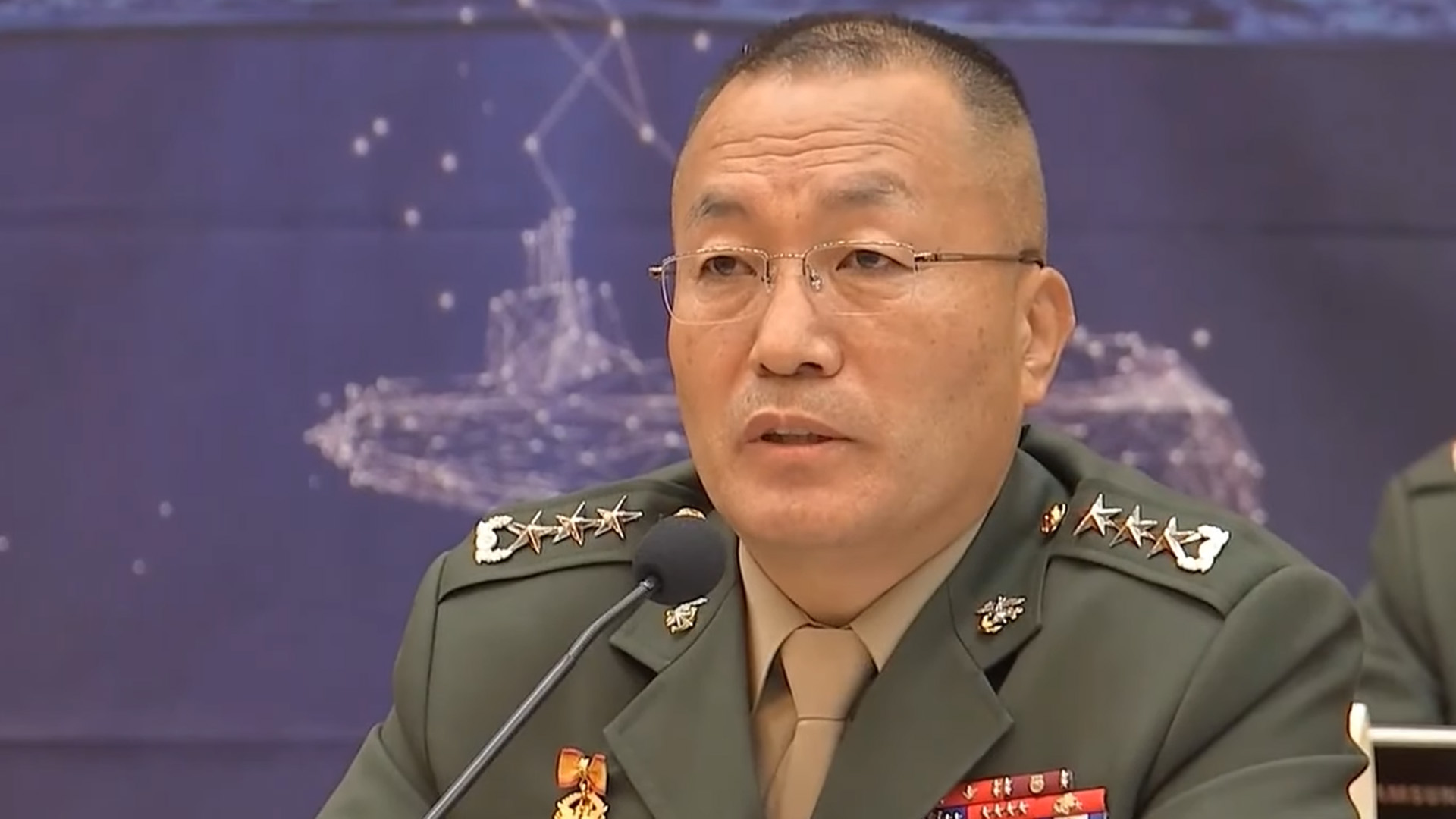 김계환 전 해병대 사령관 출석.. '尹 격노설' 질문엔 '침묵'