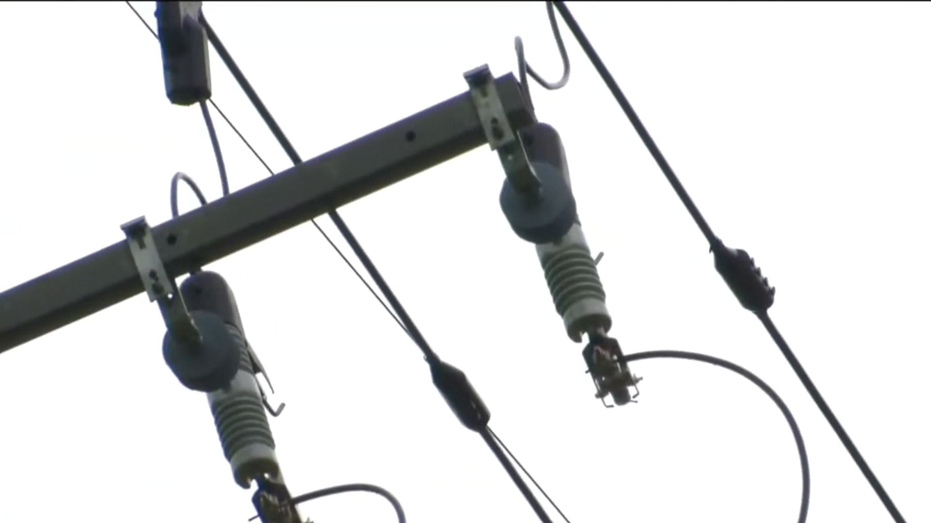 낙뢰로 학교 정전·승강기 고장 등 18건.. 2곳은 단축 수업