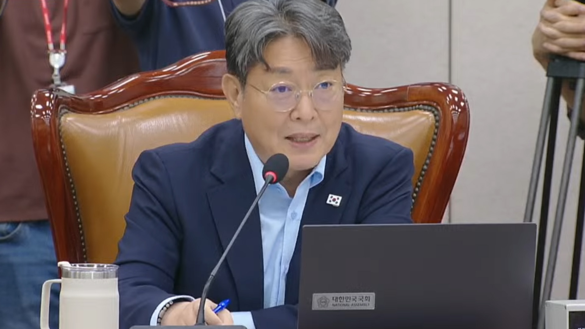 '주식 차명거래 의혹' 이춘석 의원 