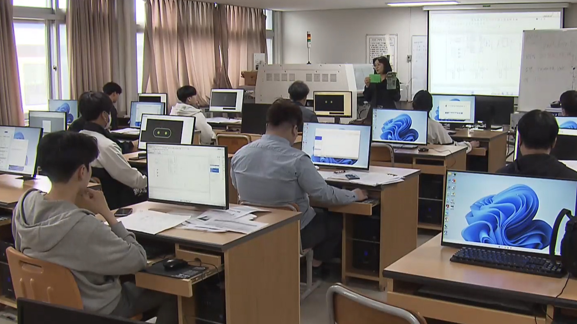 직업계고, 졸업자에게도 직무·취업 지원 강화