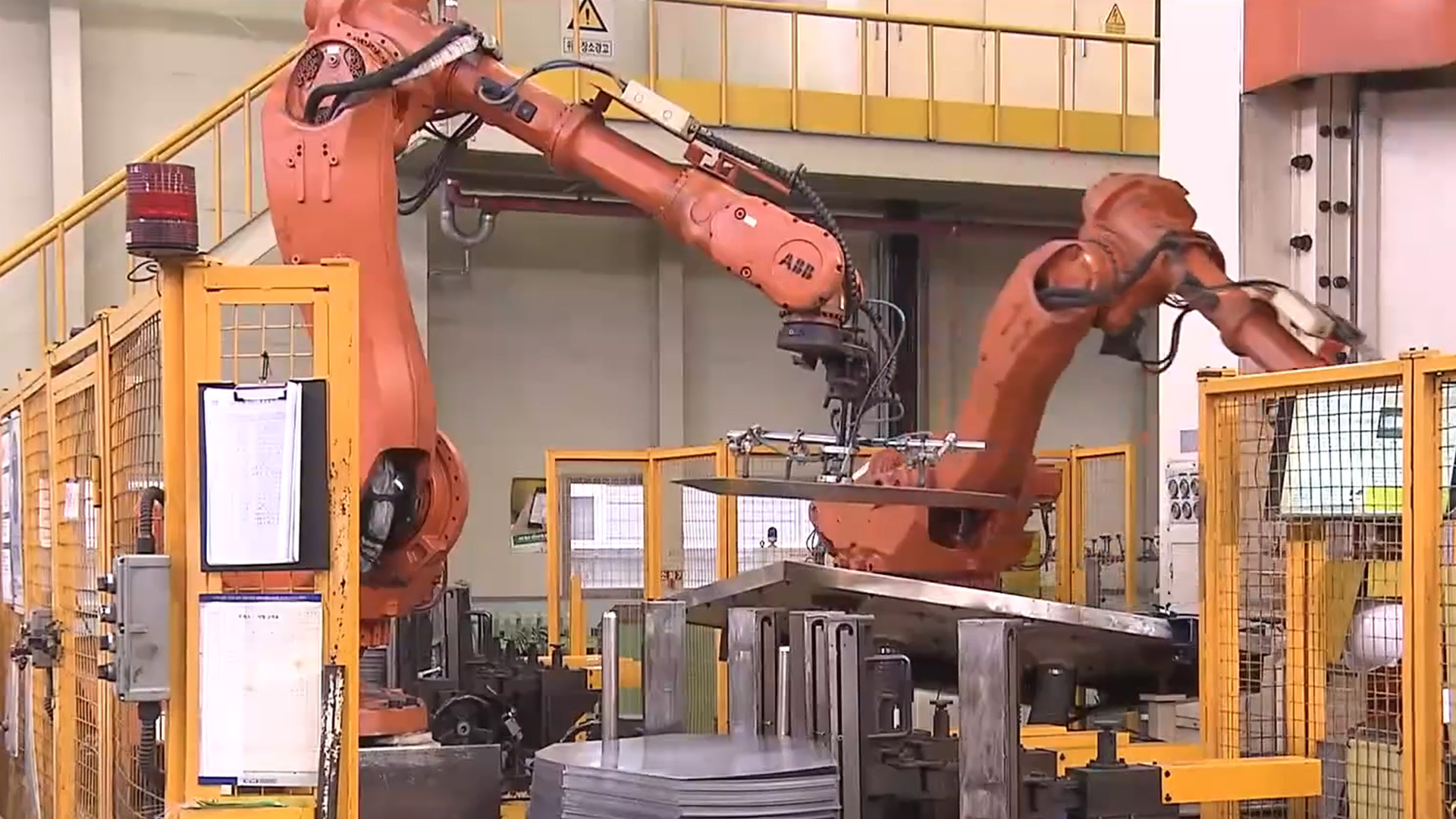 제조업과 건설투자 동반 하락.. 경기 둔화 우려