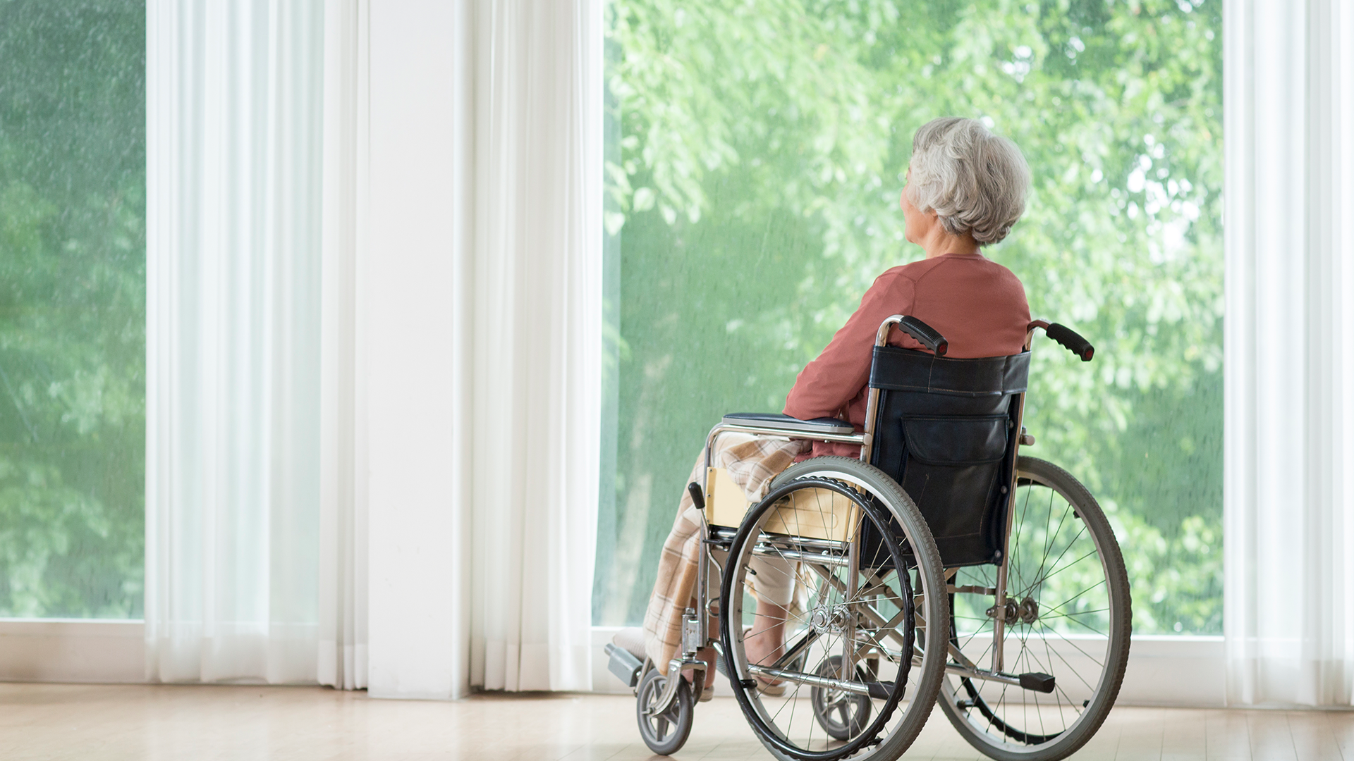 65세 이상 노인 진료비 50조원 넘었다... 전체 진료비 절반 육박