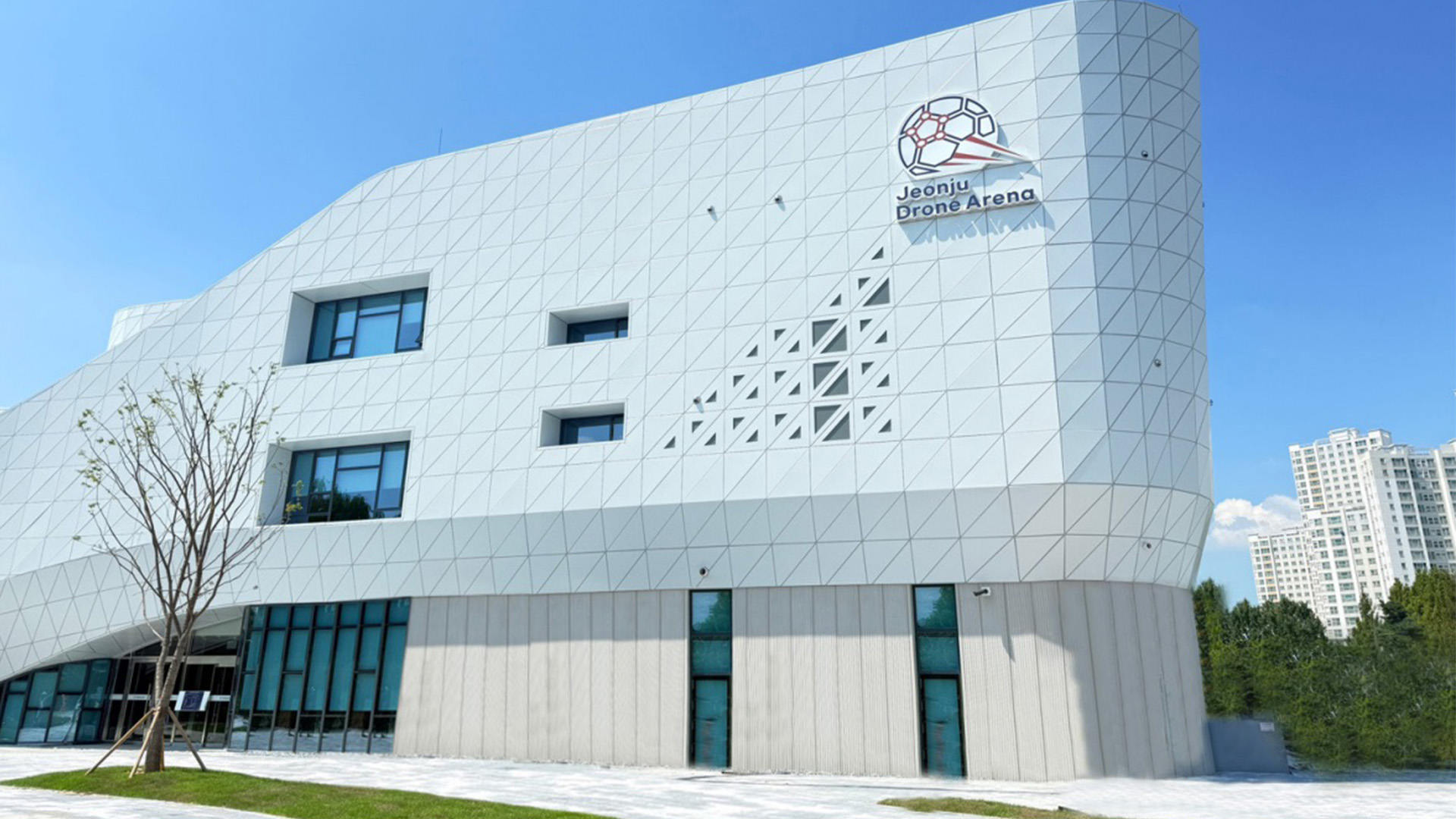 전주국제드론스포츠 센터 완공 눈앞..9월 드론축구월드컵 개최