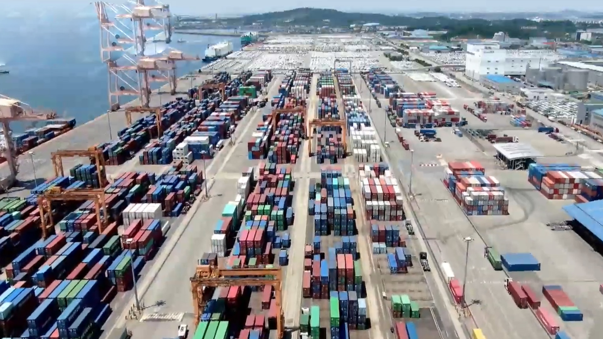 8월 수출액 1.3% 증가... 반도체 '역대 최대' 실적