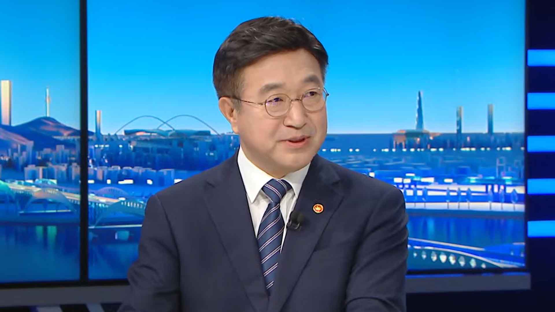 윤호중 행안부 장관 전북 방문.. 통합 찬반단체 집회 맞불