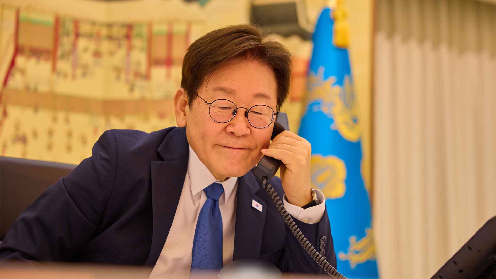 李 대통령, '잘한다' 53.6%.. 2.2%p 상승